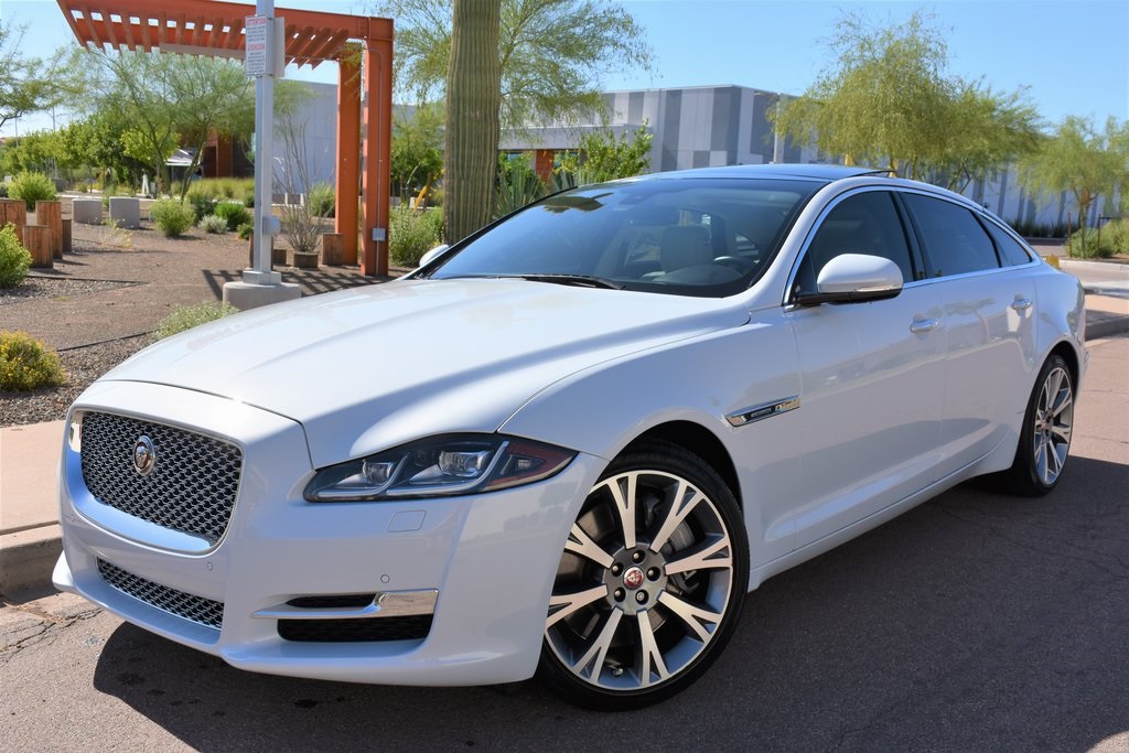 Pre-Owned 2017 Jaguar XJ XJL Supercharged With Navigation